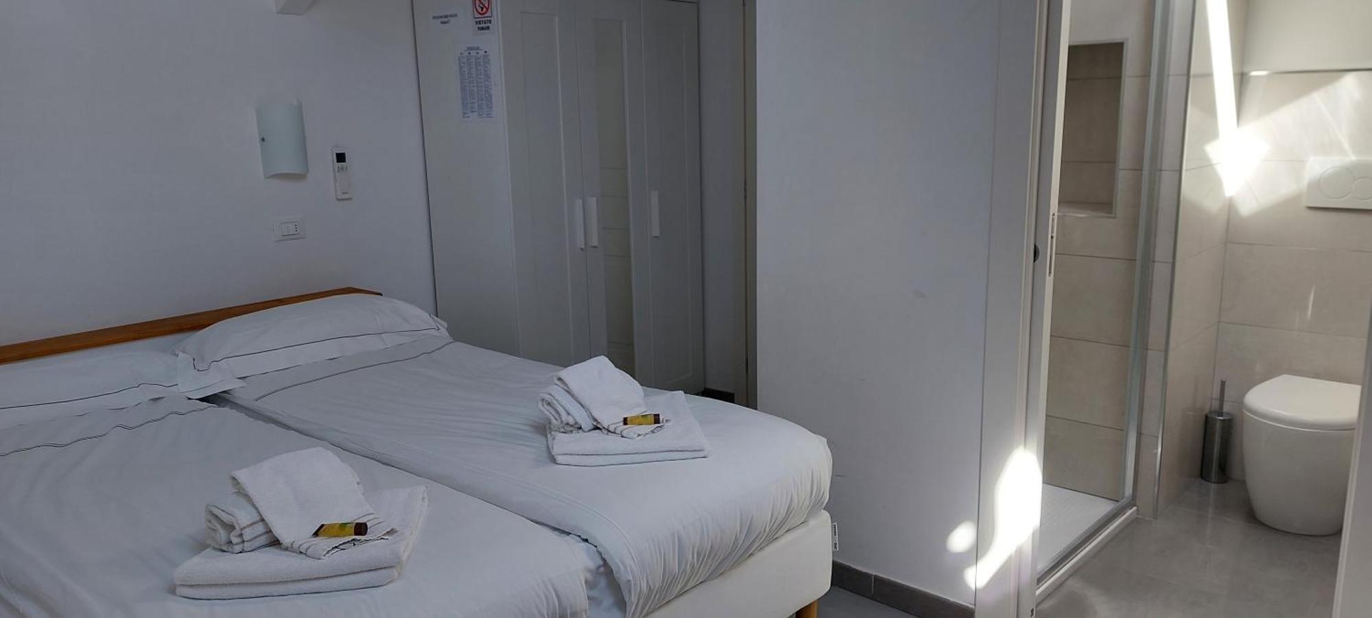 Casa Luigia Rooms Mtb In Finalborgo Bike Room Tour Ebike Trekking Finale Ligure Buitenkant foto